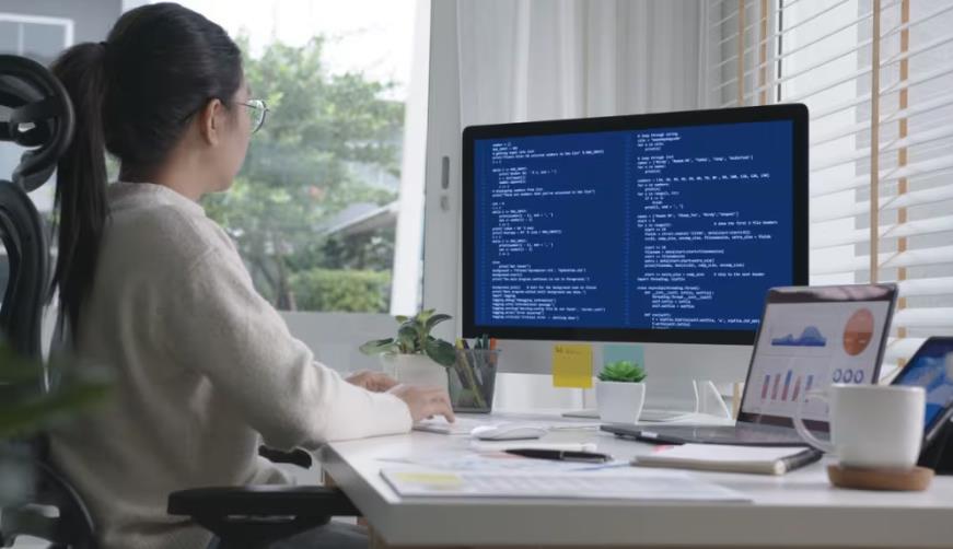 智慧零售新基建:新平软件开发公司如何构建全渠道商业操作系统?